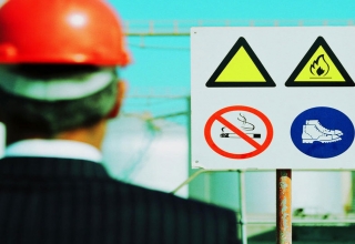 img empty - ايمني ماشين آلات مكان يابي حفاظها با – توجه به سرعت نزديك شدن قسمتهاي بدن انسانا